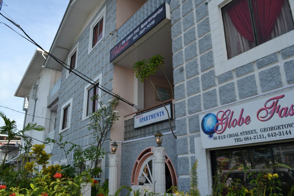 Palace De Leon, DemeraraMahaica (+592 226 4374)